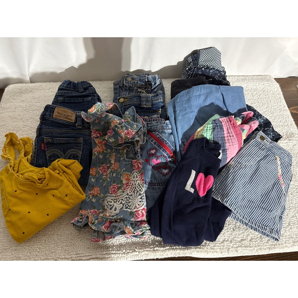 Toddler Girls 13pc Clothing Bundle OshKosh Levi's Old Navy Gymboree Size 24M 2T‎